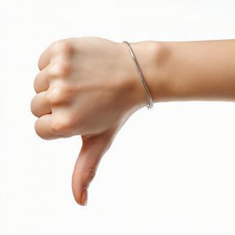 不満や不承認を表す「ダメ」のサイン 不満や不承認を表す「ダメ」のサインの写真