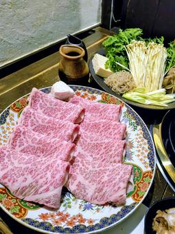 すき焼き・しゃぶしゃぶのお肉と野菜セット すき焼き,しゃぶしゃぶ,薄切りの写真素材