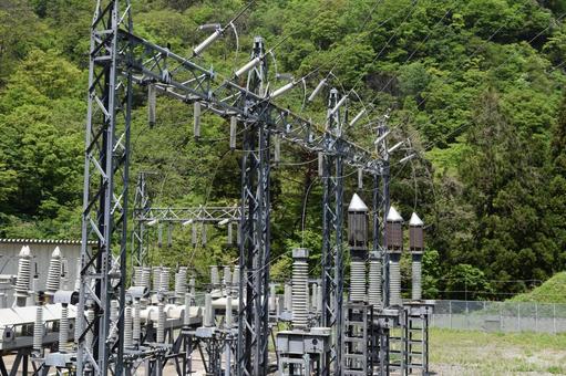 山間部の屋外変電設備 屋外変電設備,屋外変電所,変電設備の写真素材