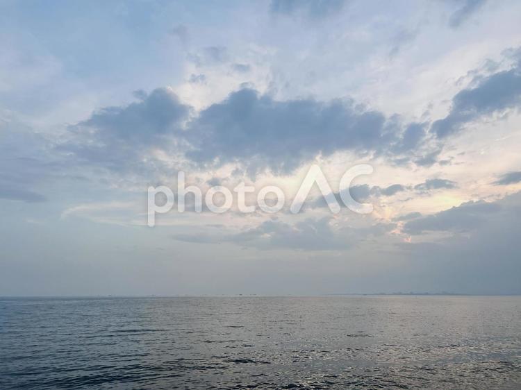 夕暮れと海 海,夕焼け,夕暮れの写真素材