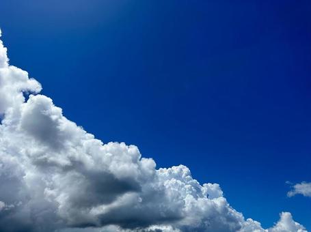入道雲がモクモクモクの写真