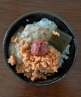 Rice with kelp and salmon flakes made from government stockpiled rice, chawanmushi, rice, salmon flakes, JPG