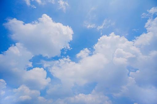 Midsummer blue sky and white clouds, JPG