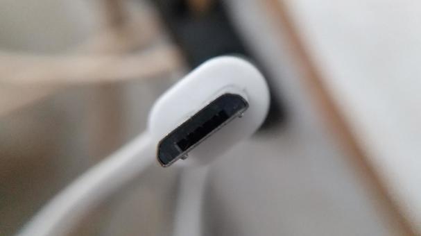 USB microBコネクタ USB microBコネクタの写真