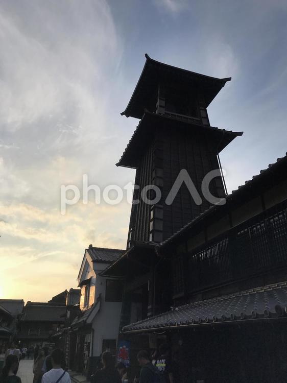 夕暮れの時の鐘 建築,時の鐘,レトロの写真素材