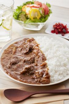 長時間煮込んだビーフカレー 長時間煮込んだビーフカレー ビーフカレー,カレー,ビーフカリーの写真素材