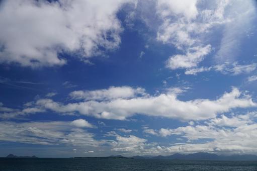 晴れた日の海の風景 晴れた日の海の風景の写真