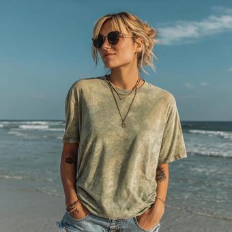 自然な表情の女性ポートレート 自然な表情の女性ポートレートの写真