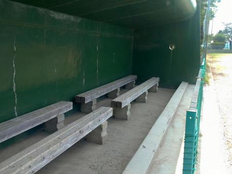 野球場のベンチ 野球場のベンチ ベンチ,野球場,野球の写真素材