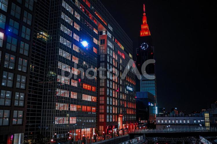 新宿南口の夜景 新宿,時計台,夜景の写真素材