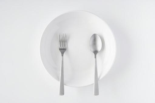 White plate, fork, spoon, dish, dishes, kitchen, JPG