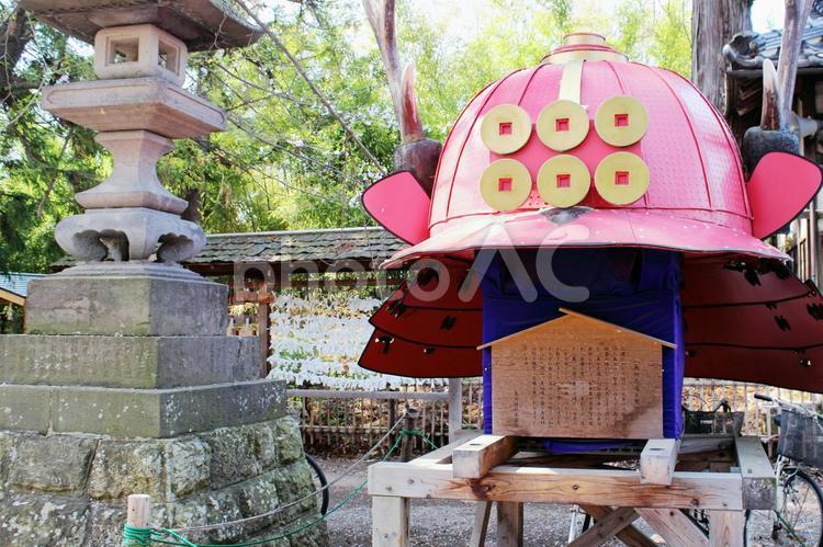 真田神社の赤い大兜 赤い,兜,大兜の写真素材