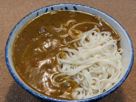 寒露過ぎの昼食に自宅調理したカレーうどん 寒露過ぎの昼食に自宅調理したカレーうどんの写真