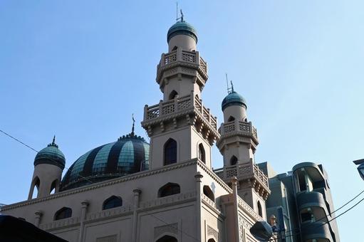 Kobe Muslim Mosque: A prayer hall filled with exotic atmosphere, JPG Kobe Muslim Mosque: A prayer hall filled with exotic atmosphere, JPG