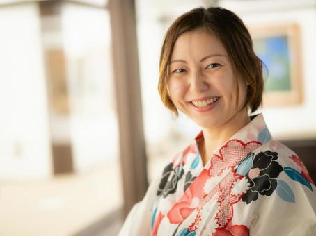 32: A woman in a yukata sightseeing, JPG 32: A woman in a yukata sightseeing, JPG