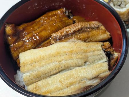 鰻丼 鰻丼 鰻,特上,うなぎの写真素材