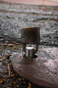 南京錠 南京錠,アップ,施錠の写真素材