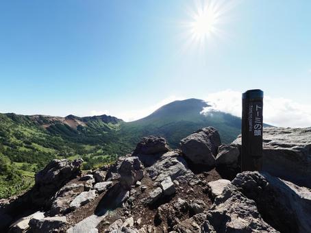 浅間山外輪山・トーミの頭山頂 浅間山外輪山・トーミの頭山頂の写真