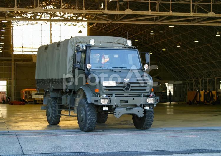 航空自衛隊の多目的作業型トラック 航空自衛隊,自衛隊,ミリタリーの写真素材