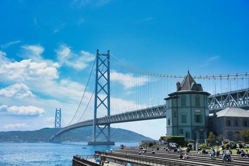 明石海峡大橋と移情閣 明石海峡大橋と移情閣 明石海峡大橋,橋,海の写真素材
