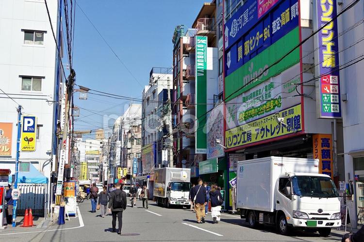 真昼の日本橋筋商店街・オタロード 日本橋筋商店街,でんでんタウン,ポンバシの写真素材
