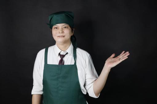 案内する料理スタッフ 案内する料理スタッフの写真