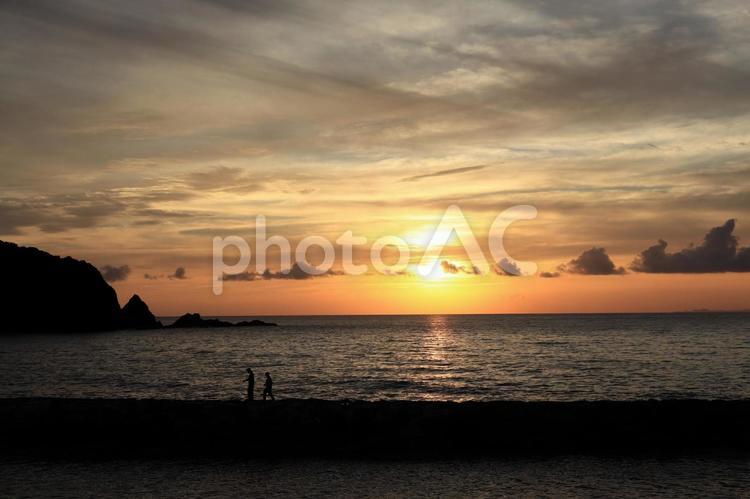 海辺の夕暮れ　沖縄県東村 オキナワ,夕やけ空,日没の写真素材