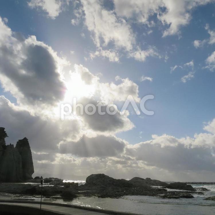 仏ヶ浦の青空２ 仏ヶ浦,光,太陽の写真素材