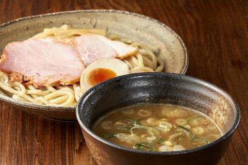 濃厚魚介豚骨つけ麺 濃厚魚介豚骨つけ麺 つけ麺,濃厚魚介豚骨つけ麺,魚介豚骨の写真素材