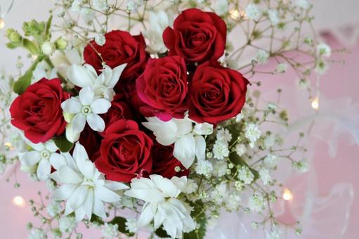 赤いミニバラのクリスマスブーケ 花束,クリスマス,ブーケの写真素材