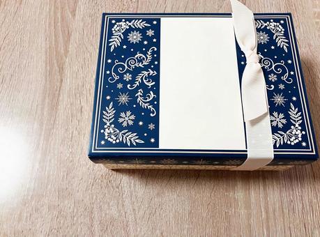 【プレゼント用】冬のギフトボックス　 ギフトボックス,プレゼント,贈答用の写真素材