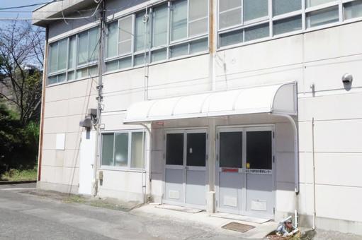 羽曳野市水道料金お客様センター外観 入口 羽曳野市水道料金お客様センター外観 入口 水道料金お客様センター,羽曳野市,水道の写真素材