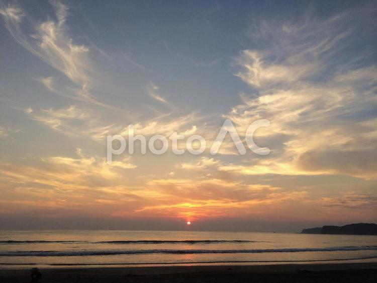ながれる雲 南房総,夕方,夕日の写真素材