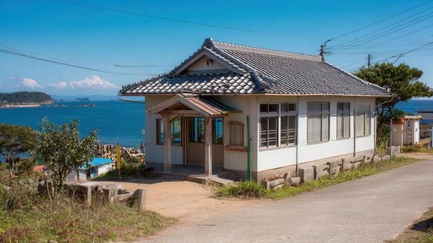 海辺の街の集会所の写真