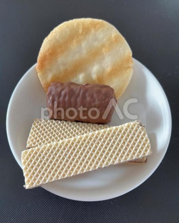 サラダ煎とチョコとウエハースサプリCa1 お菓子,サラダ煎,食べ物の写真素材