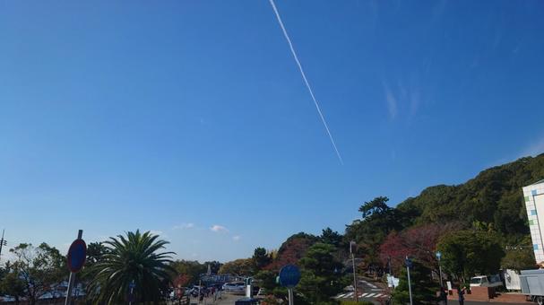 飛行機雲 飛行機雲,青空,空の写真素材