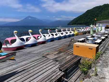 アヒルボート アヒルボート アヒルボート,支笏湖,ボートの写真素材