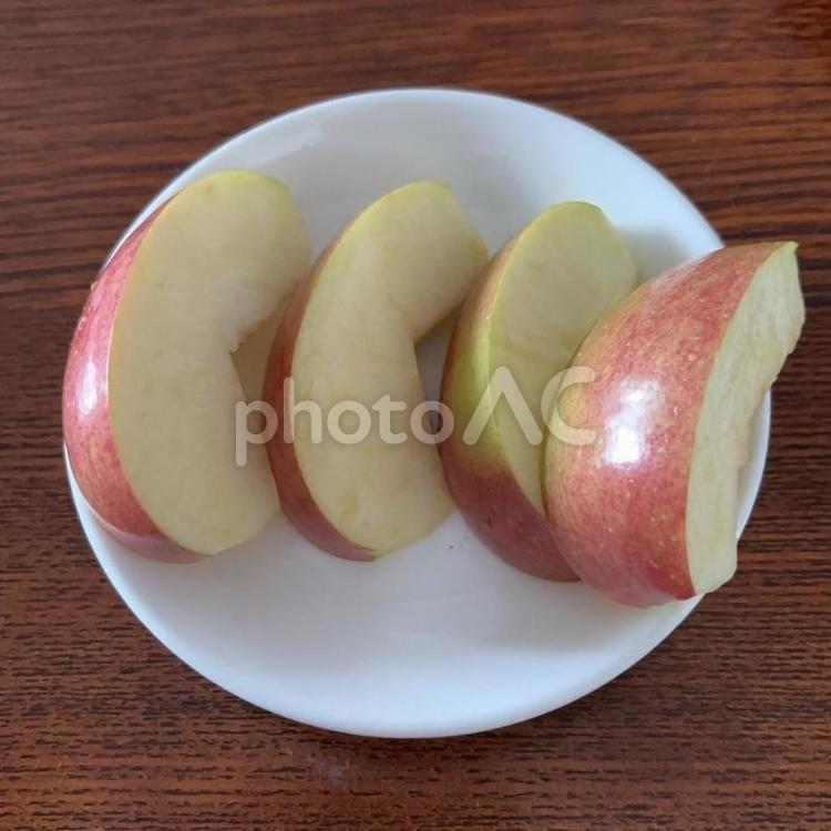 R7.02.26　カットりんごサンふじ カットりんご,りんご,りんごサンふじの写真素材
