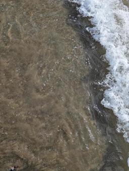 千里浜の波打ち際 千里浜の波打ち際の写真