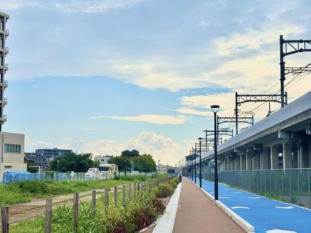 線路沿い 線路沿い 線路沿い,高架,線路の写真素材