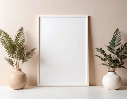 額縁と両脇に置かれた観葉植物 額縁と両脇に置かれた観葉植物の写真