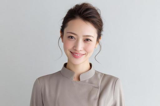 エステティシャンの女性-6 エステティシャンの女性-6の写真