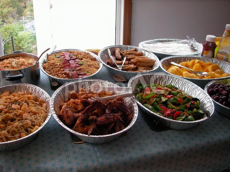 ホームパーティーの料理の写真 料理,バイキング,パーティーの写真素材