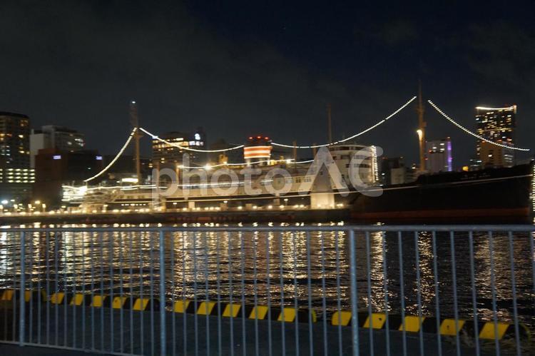 横浜の海 夜景,自然,景色の写真素材