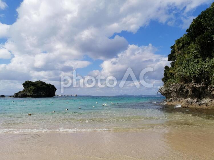 沖縄　伊計ビーチ エメラルドグリーン,沖縄,海の写真素材
