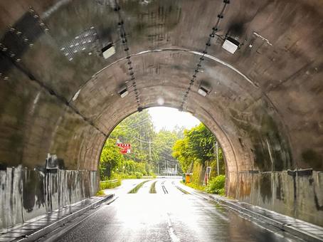 日足トンネル5 日足トンネル5の写真