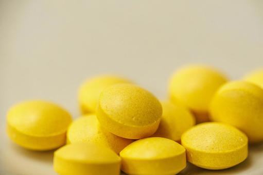 健康維持にサプリメント錠剤 健康維持にサプリメント錠剤 錠剤,薬,健康の写真素材