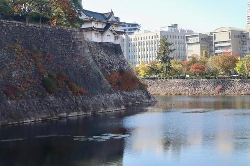 大阪城乾櫓と堀 大阪城,堀,乾櫓の写真素材