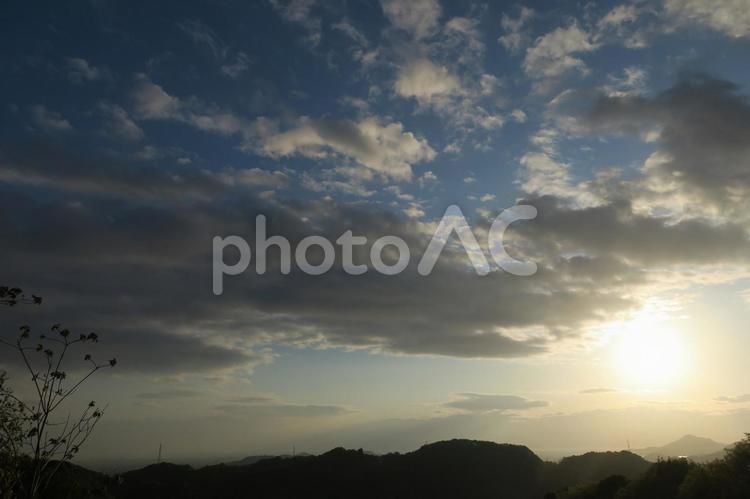 瀬戸の夕日 日暮れ,太陽,暁の写真素材