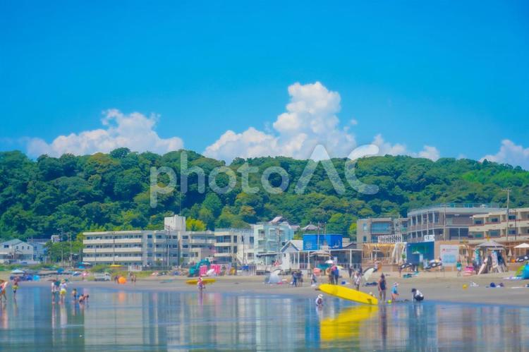 リゾート地の海岸（由比ヶ浜） 由比ヶ浜,海岸,リゾートの写真素材